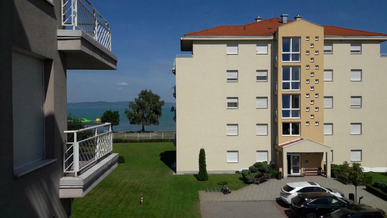Siofoki Vizparti Nyaralo - Lakeside Apartment Εξωτερικό φωτογραφία