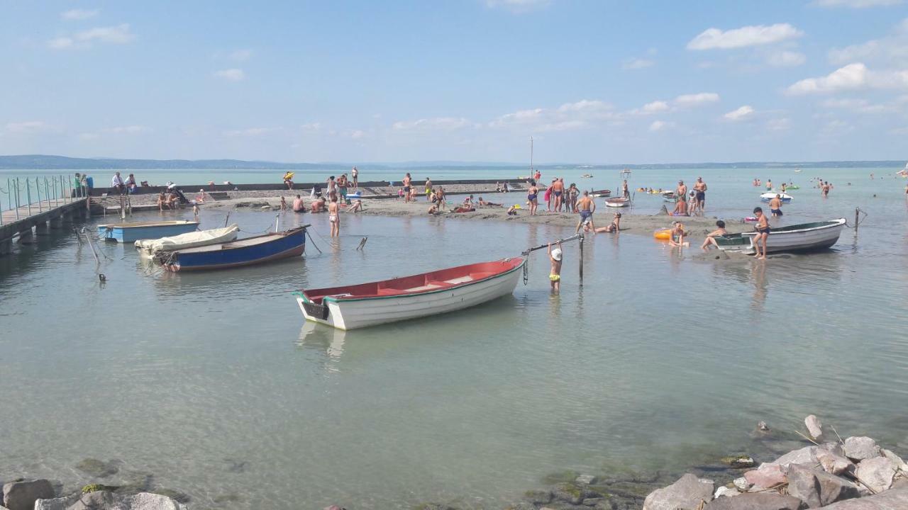 Siofoki Vizparti Nyaralo - Lakeside Apartment Εξωτερικό φωτογραφία