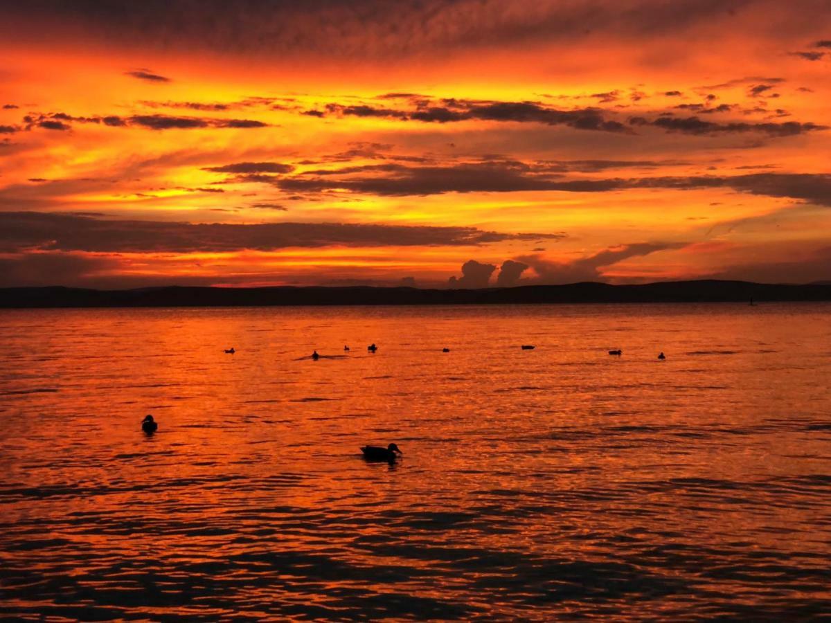 Siofoki Vizparti Nyaralo - Lakeside Apartment Εξωτερικό φωτογραφία
